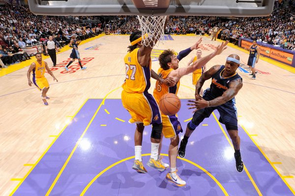 露了一些短 露了一些短