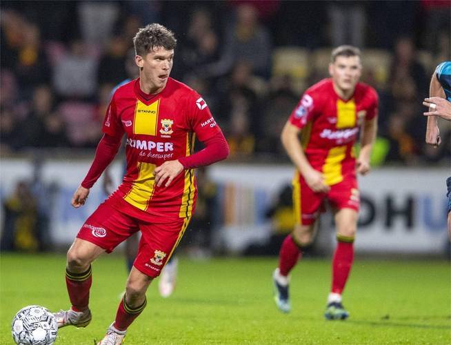 他在按钮位 他在按钮位